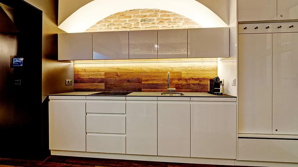 Living Showroom Jakubska Prague 0*,